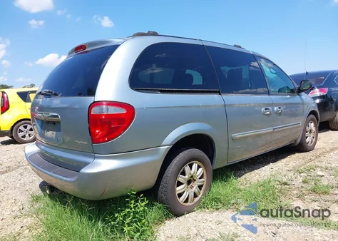 2004 Chrysler Town & Country Touring z USA, uszkodzony, nr VIN 2C4GP54L24R604950